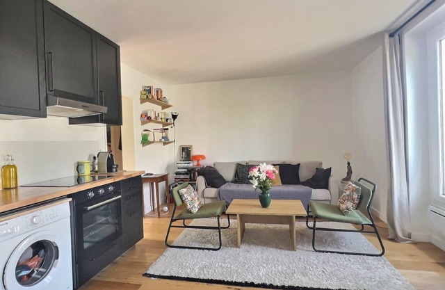 Bright 34 m² ideally located in Paris