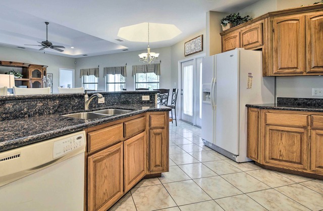 Bright Laguna Vista Home w/Community Pool!