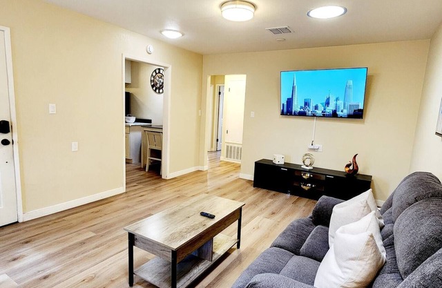 Bright & Modern 2BR Santana Row | Silicon Valley
