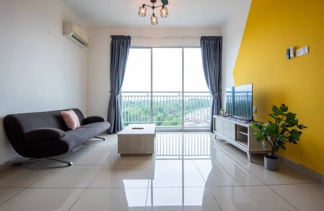 Bright & Modern 3BR Suite, FREE Parking