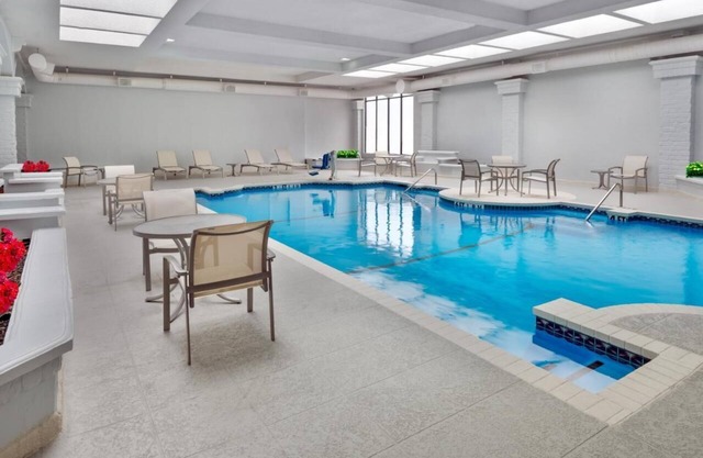 Bright & Modern Escape | Indoor Pool + Free WiFi