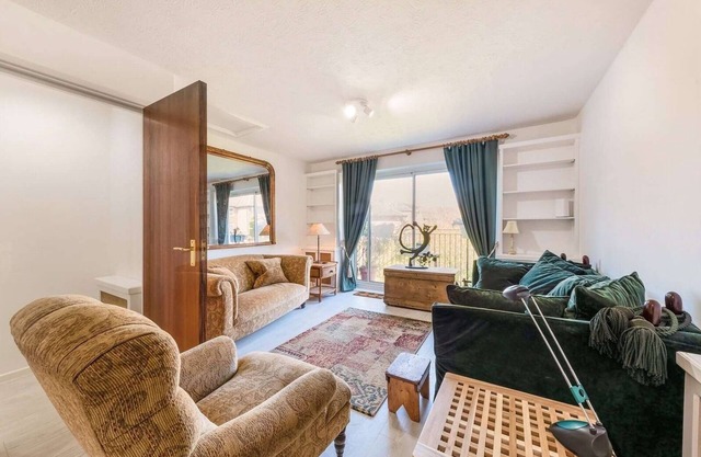 ☘ Bright & Smart 2 King-sized Bedroom Haven by the Thames & Battersea Park 🌞