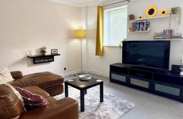 Bright & spacious flat - jct 44 - Carlisle