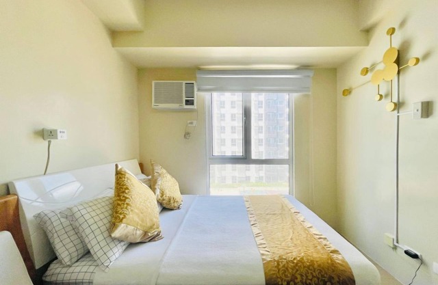 Bright Studio at Avida Towers Atria