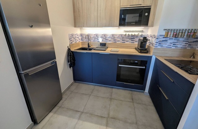 Brignoles apartment in quiet area near town center