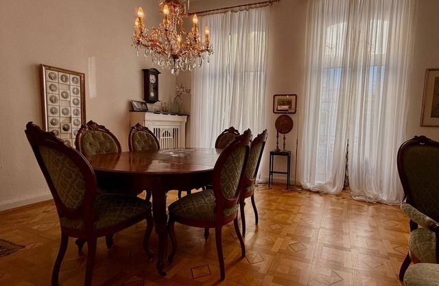 Briller Palais with huge garden and whirlpool