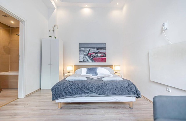 Brilliant Studio Apt. - Ideal for longstays