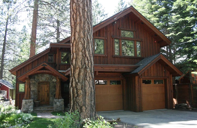 Brockway Lux- hot tub, dog friendly, walk to beach & restaurants