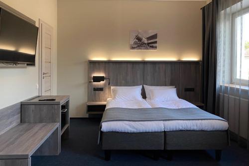 Brut Wine Hotel