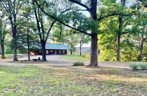 Buffalo Cabin Gorgeous Illinois River view