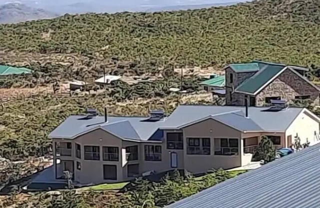 Buffalo Ridge Lodge and the Beauty of Nyanga. Perfect Combination