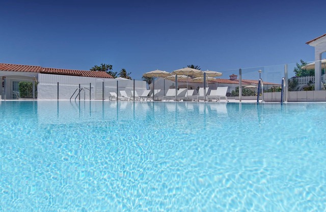 Bungalows Adonis