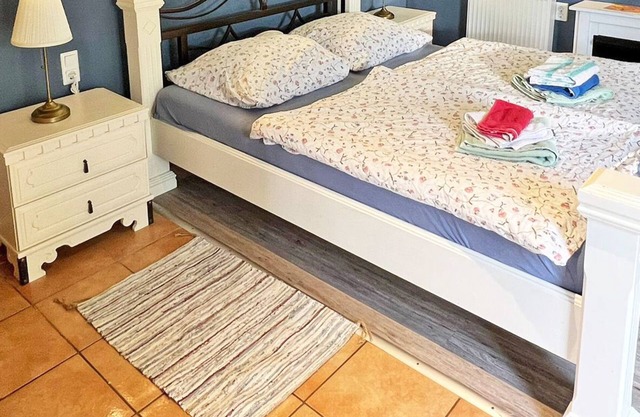 Bungalow in a quiet forest location right on the hiking trail