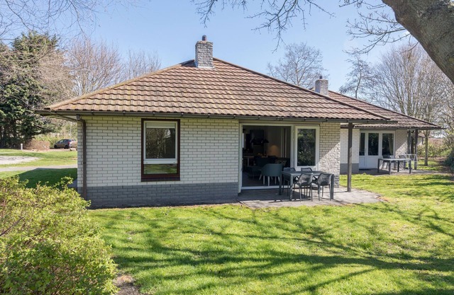 Bungalow in Texel near Beaches