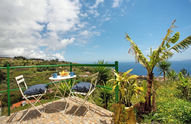 Bungalow 'Mountain' with Sea View, Shared Pool, and Wi-Fi Access