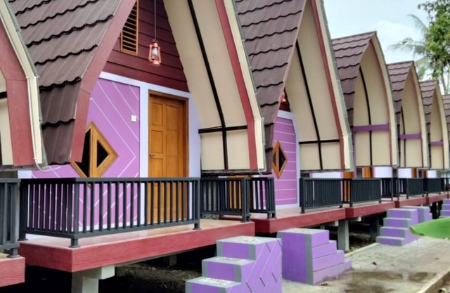 Bungalow Ungu Kebumen