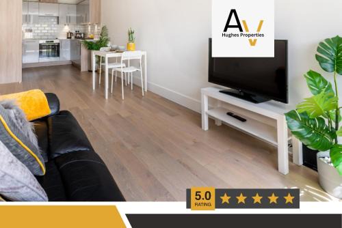 Business or leisure-Ready Apartment - Fast Wi-Fi, Central Location, Perfect for Relocation By AV Hughes Properties