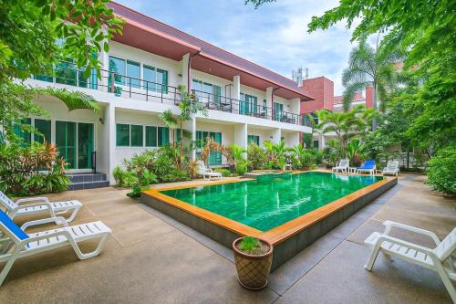 C199 Condo 1BR Walk to Lake, Beach, Bars & Market