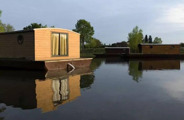 Cabane Flottante à Quai 2 Pièces 2/5 Personnes