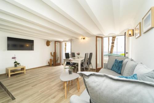 CABANON by HAPPYVILA