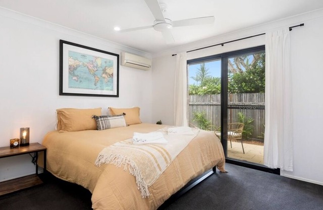 Cabarita Surf - Popular Coastal Holiday Destination