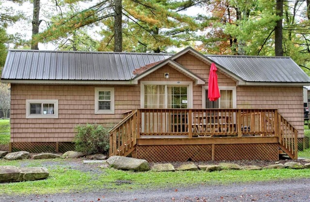 Cabin 36 Sleeps 6 Guests