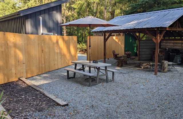 Cabin 5 miles from Mount Rainier national Park Nisqually entrance