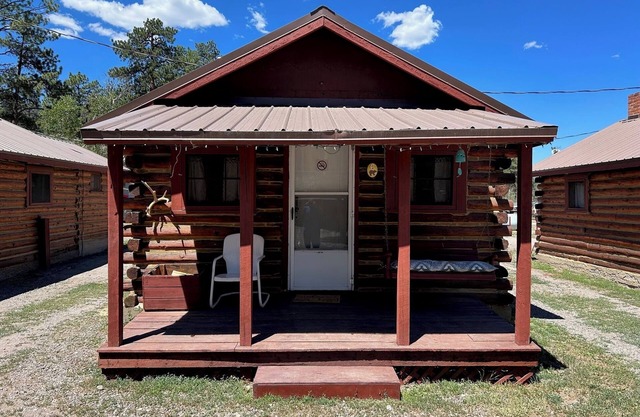 Cabin 6 - Grandview Cabins