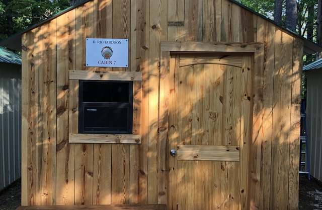 Cabin 8 - Rustic Mountain Cabin Rental - Up to 3 persons