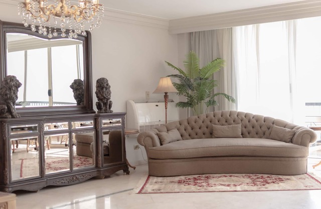 Cairo, Pyramids and Nile River View Luxury Apartment, Maadi Corniche