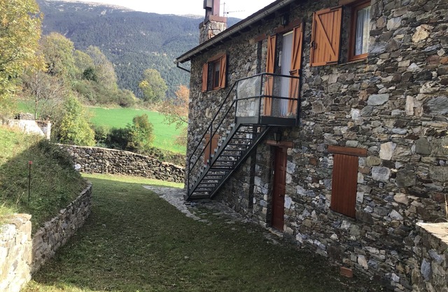 CAL RAMUNDAINA - SERRAT - CASA TURISME RURAL