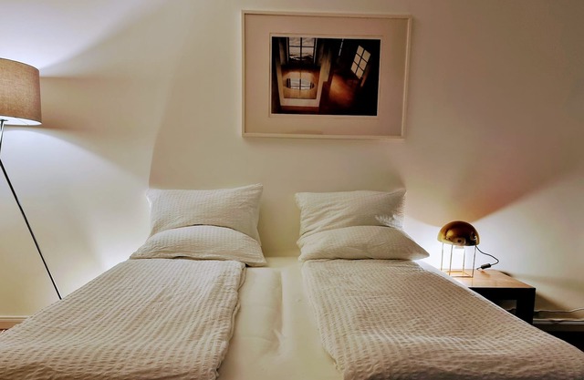 Calm and bright, 180cm x 200cm king size bed