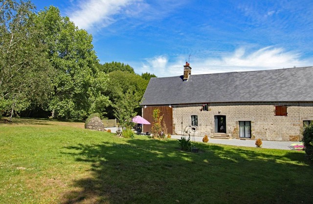 Calm Norman house with internet and parking