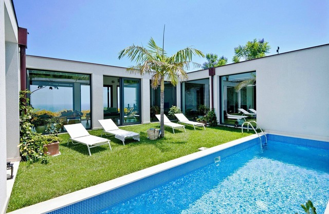 Camelia - Three Bedroom Villa, Sleeps 6