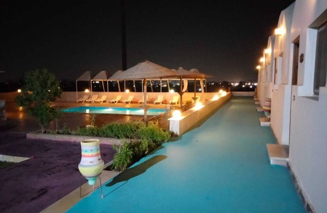 Camp Pyramids View Hotel