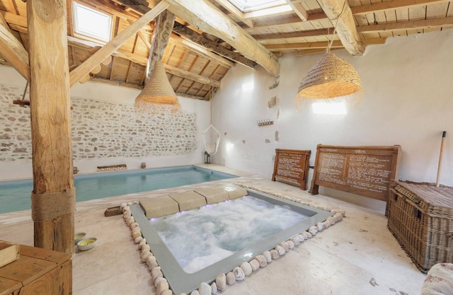 Campagne Médicis - Renovated stone building with swimming pool, jacuzzi and sauna