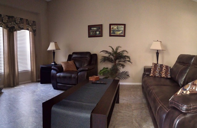 Campbell's Clean & Comfortable Modern Duplex 4472B