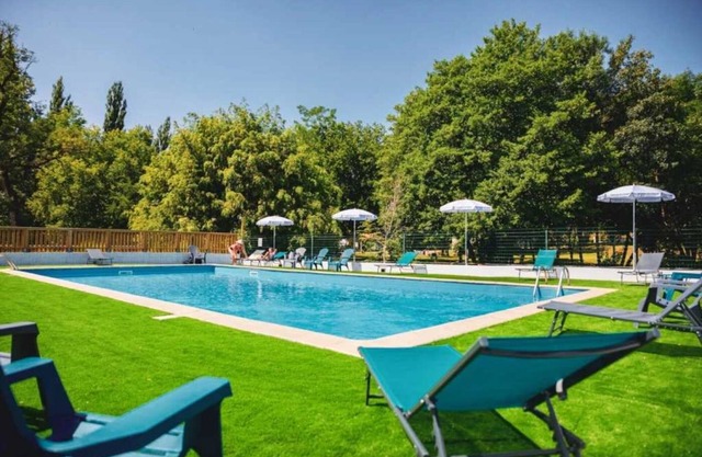 Camping 3 étoiles - Piscine - eeeghg