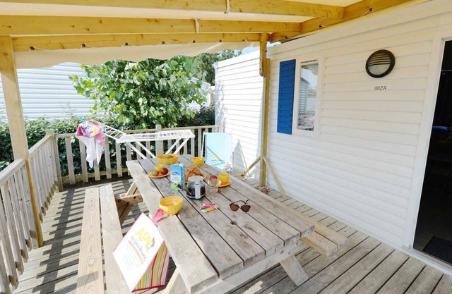 Camping 4 étoiles - Piscine - eeiaee