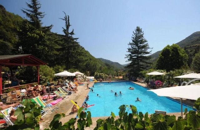 Camping 4 étoiles - Piscine - ef00ad