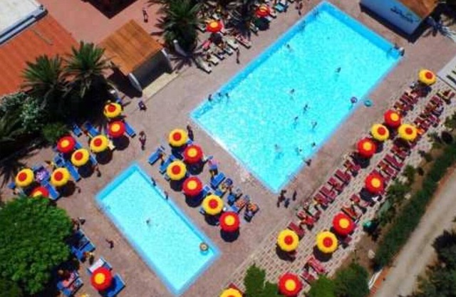 Camping 4 étoiles - Piscine - eeeceb