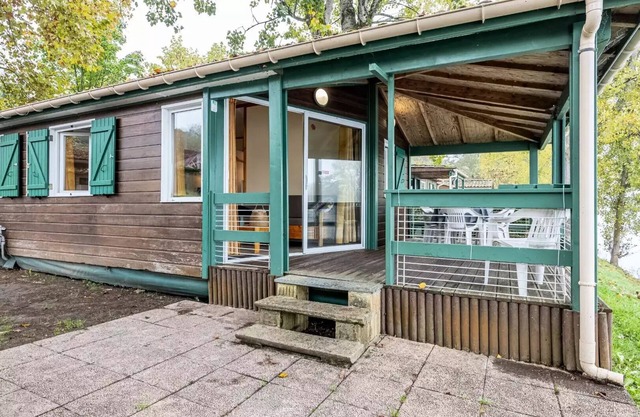 Camping Les Bö-Bains * - Chalet STAR Sunday/Sunday 3 bedrooms (45 m²) - n°22 to 27 8 people