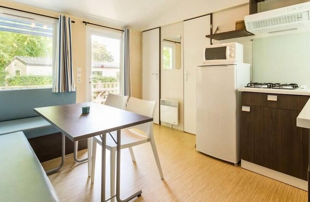 Camping Le Petit Trianon - Mobil Home Premium 3 Pièces 5 Personnes