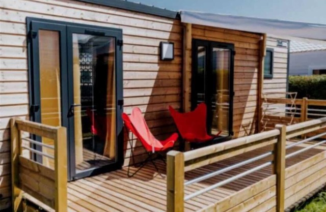 Camping - Piscine - efadci