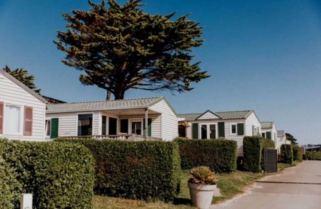 Camping - Piscine - efaddh