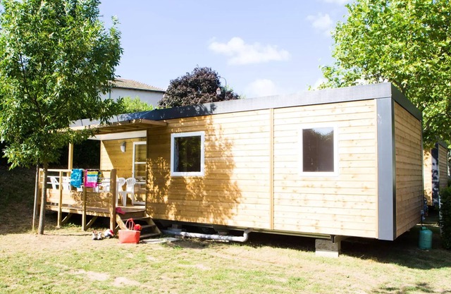 Campsite La Grappe Fleurie * - Cottage Family 6 people