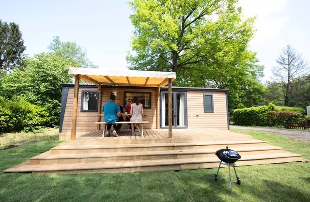 Campsite Le Pré des Moines * - Mobile home LOTUS + 3 bedrooms 2 to 7 people - 2 people included in the price