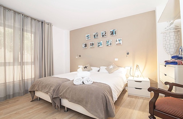 Can Blau Homes