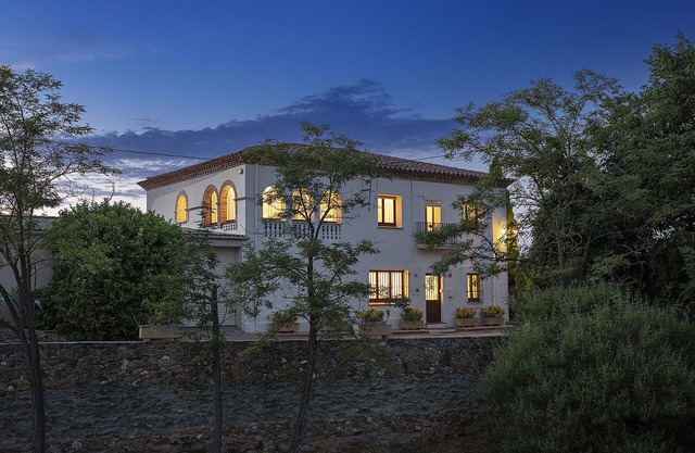Can Cristus a Monells , Casa Rural con Encanto Ideal Para Familias