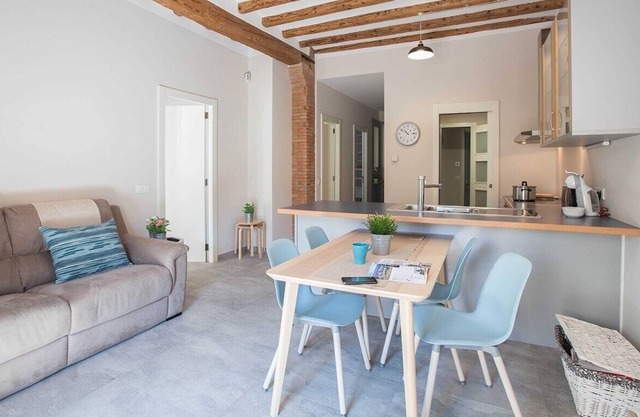 Can Salvans, Apartamento de diseño en zona tranquila cerca de la estación de ferrocarril